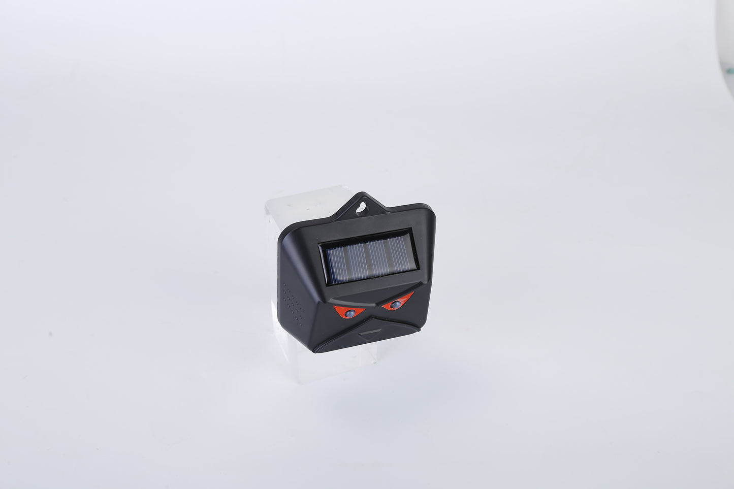 4Pcs Solar Spooky Eyes Light - Halloween Predator Deterrent & Scary Outdoor Decoration